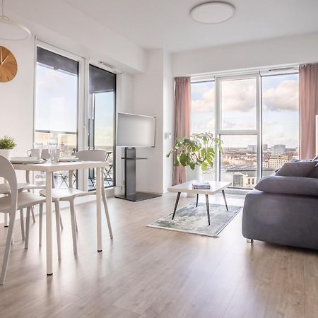 Apartamenty Towarowa Познан Екстериор снимка