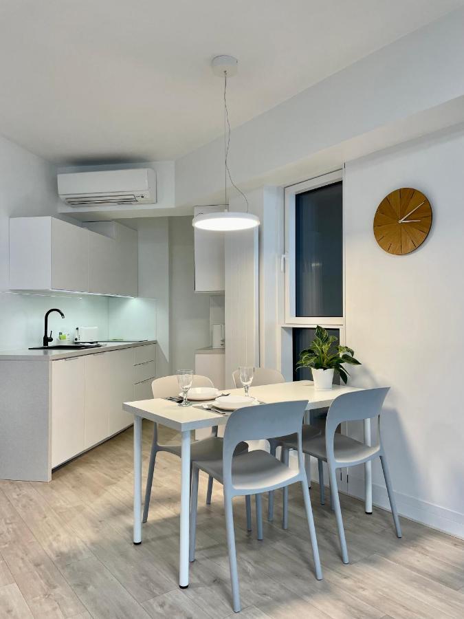 Apartamenty Towarowa Познан Екстериор снимка