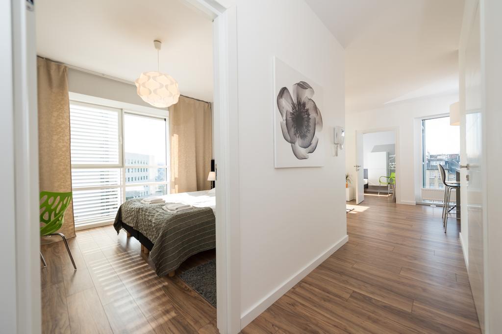 Apartamenty Towarowa Познан Стая снимка