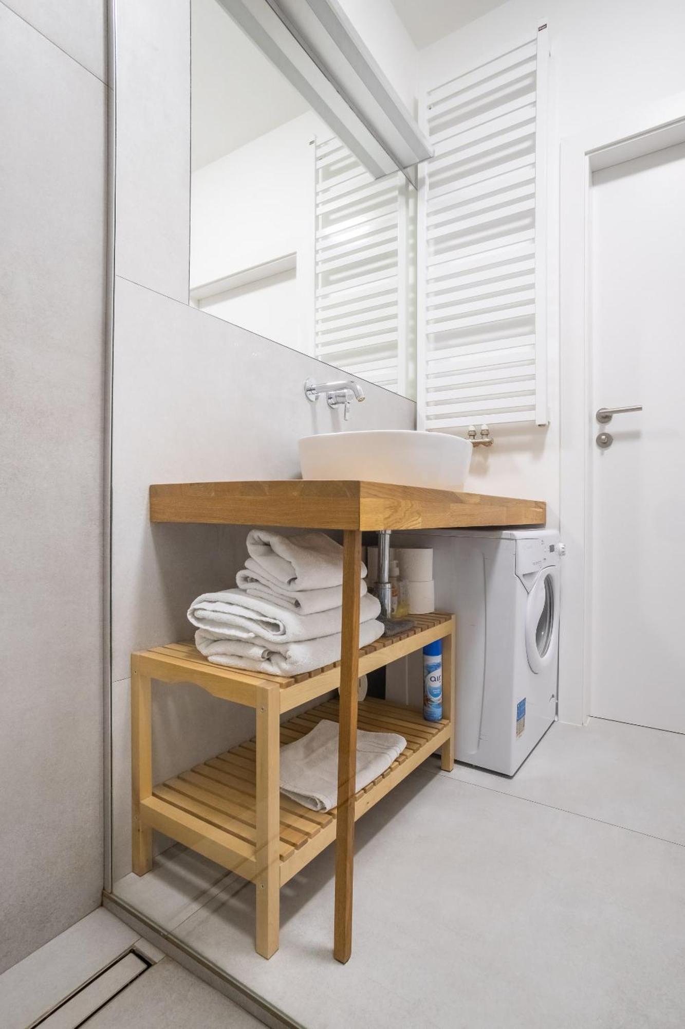 Apartamenty Towarowa Познан Екстериор снимка