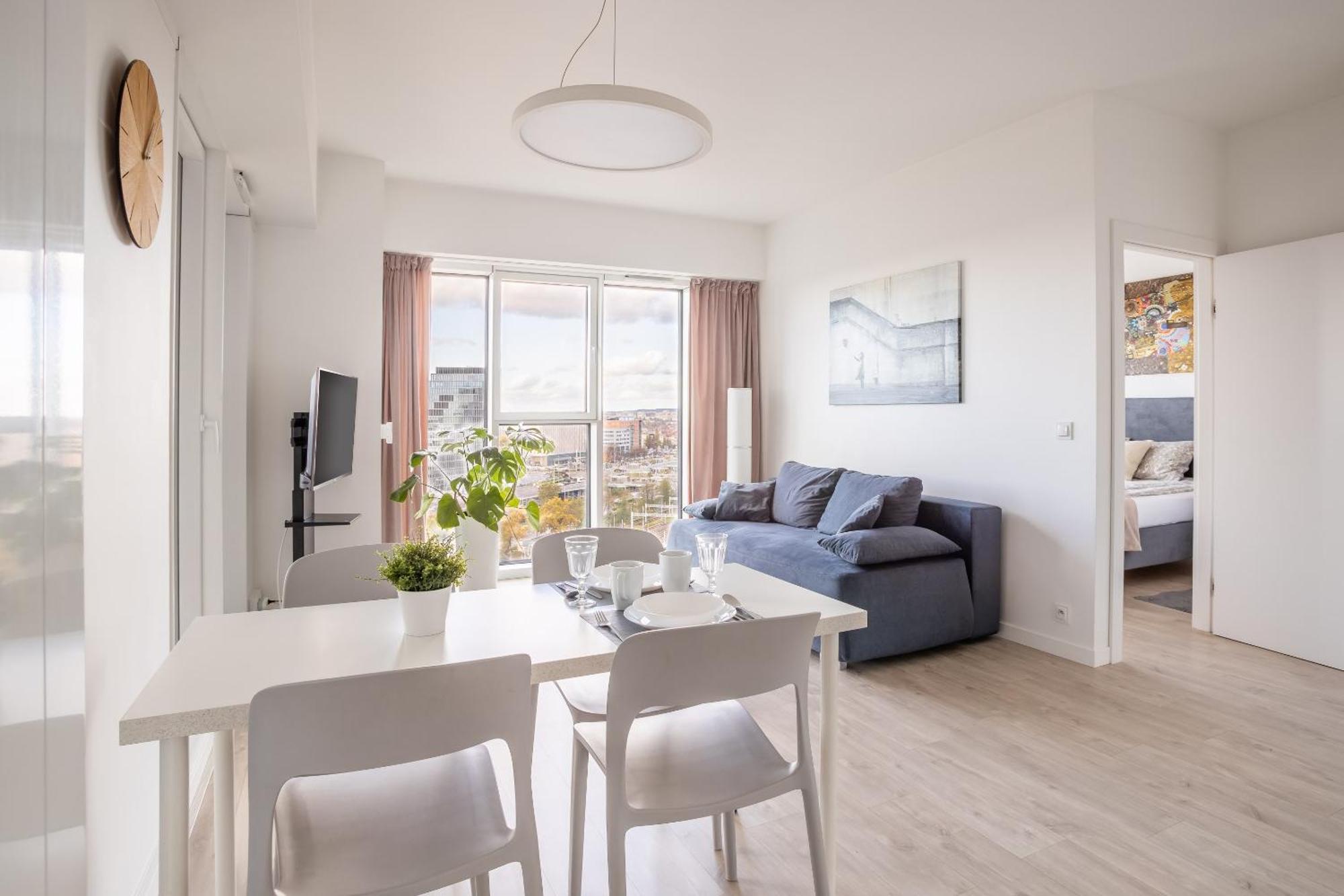 Apartamenty Towarowa Познан Екстериор снимка