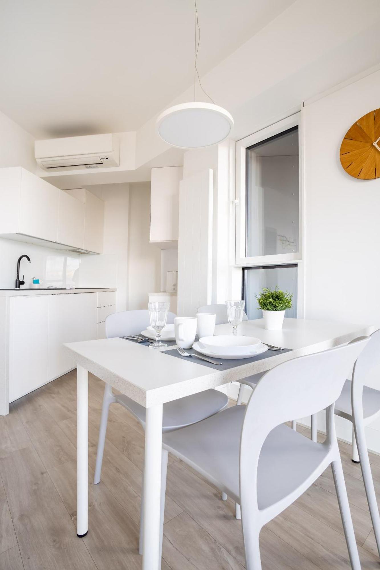 Apartamenty Towarowa Познан Екстериор снимка