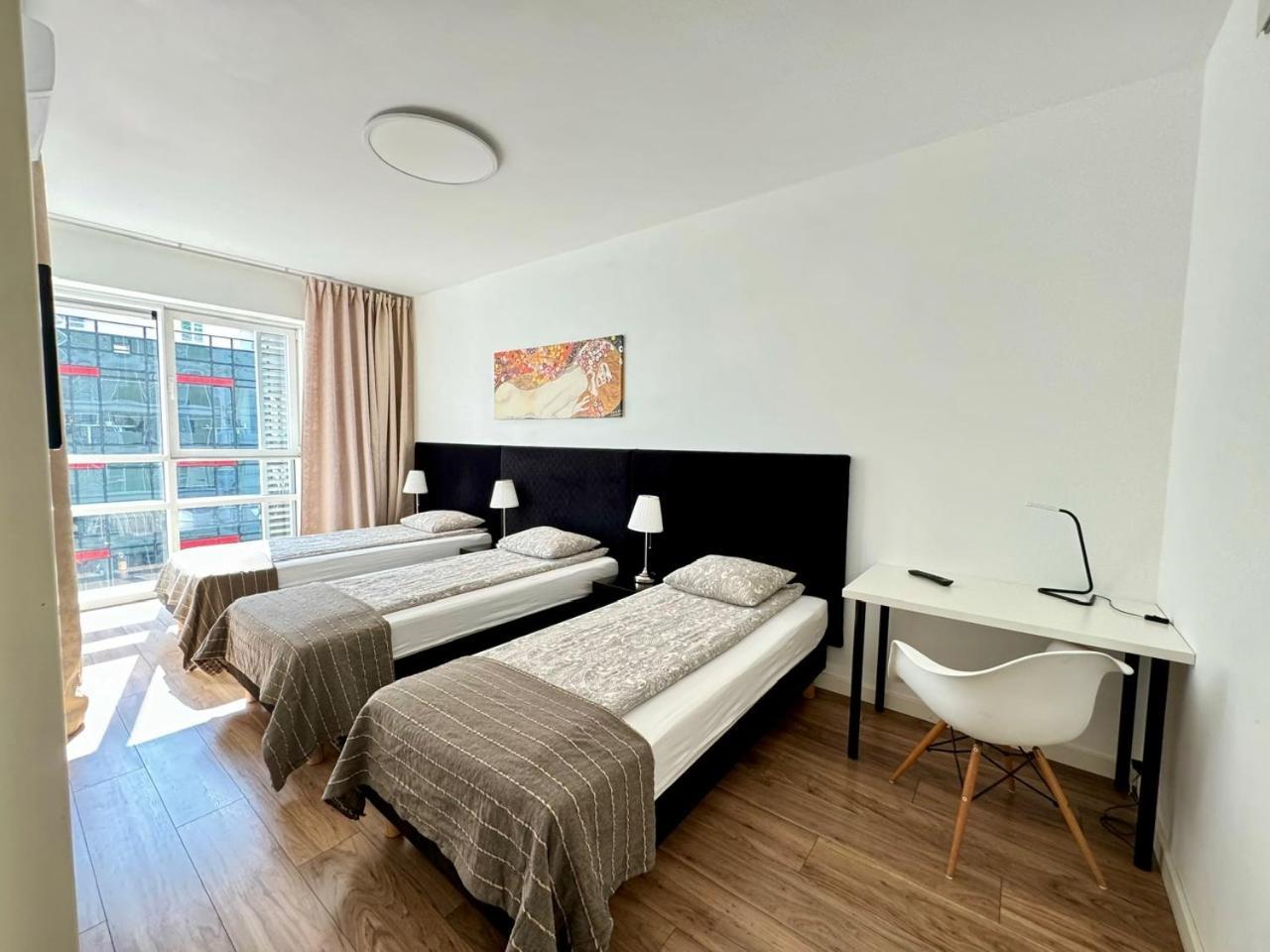 Apartamenty Towarowa Познан Екстериор снимка