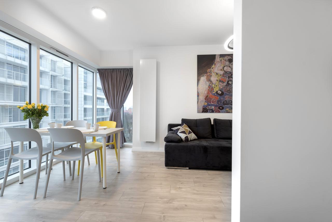 Apartamenty Towarowa Познан Екстериор снимка